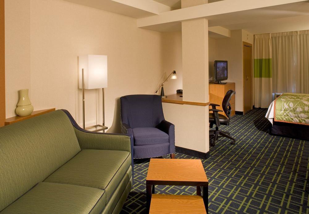 Fairfield Inn And Suites By Marriott Colorado Springs North Air Force Academy Gleneagle Exterior photo